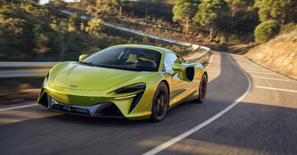 The New McLaren Artura is a Hybrid Supercar Masterpiece