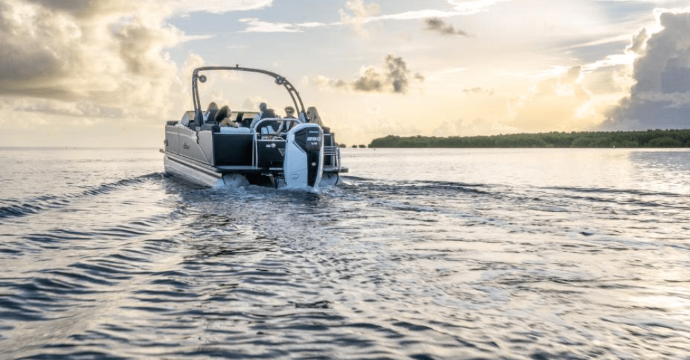 family-friendly-boat-on-a-lake