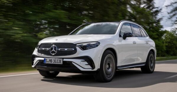 All-New Mercedes-Benz GLC Triumphs Against Cold