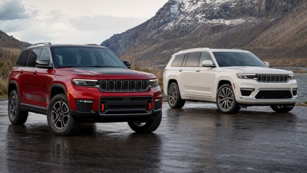 2027 Jeep Grand Cherokee Trailhawk and Overland Return